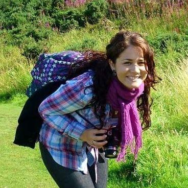 ¿Te apetece aprender inglés desde tu casa y disfrutar de una buena charla? ¡Pues aquí me tienes! Ser adulto y tu ritmo de vida no son ningún impedimento, ya lo verás. What are you waiting for?