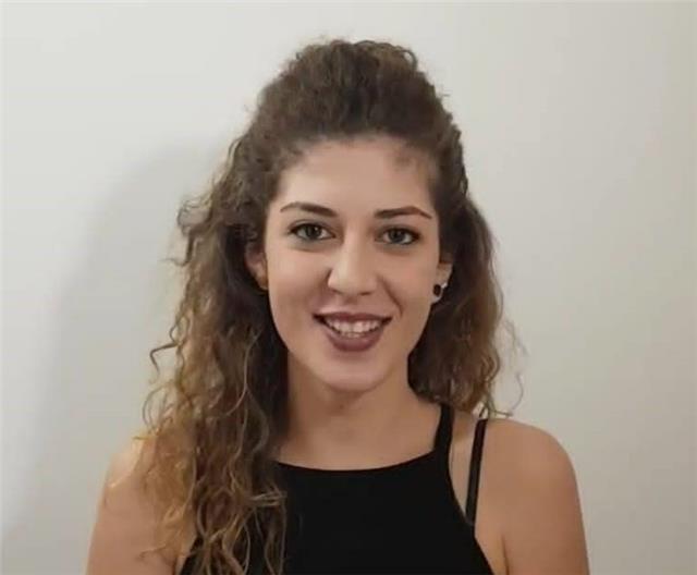 Laureata specializzata in filosofia offre ripetizioni per studenti di liceo, scuole elementari e medie. Catania e Siracusa