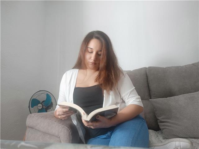 Profesora de lengua y literatura ofrece clases particulares de humanidades y sociales a primaria, eso y bachillerato