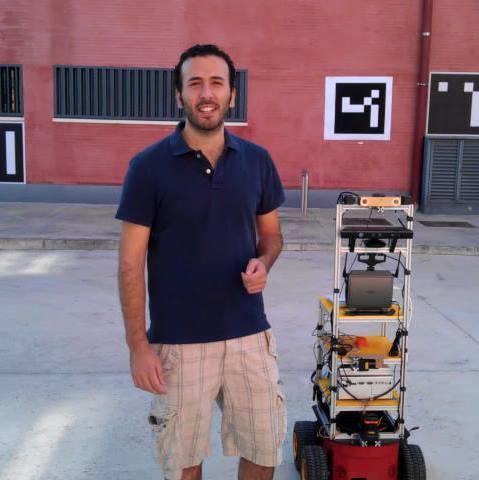 Ingeniero imparte clases de estadística, matemáticas, dibujo técnico, electrónica