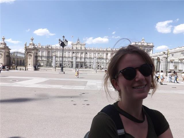 Laureata in biotecnologie mediche e farmaceutiche propone lezioni in ambito scientifico per studenti/laureandi