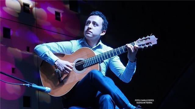 Profesor de música con estudios de postgrado en guitarra y piano, con experiencia en educación y disposición para enseñar a niños, jóvenes y adultos, en barcelona