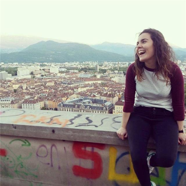 Profesora de francés se ofrece para dar clases online