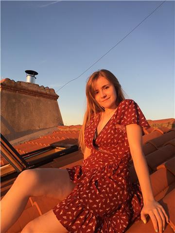 Doy clases particulares de inglés, teniendo el first certificate de cambridge, y el b2 de la escuela oficial de idiomas de salamanca