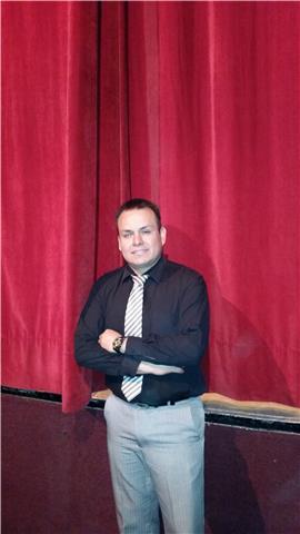 Maestro de matemáticas y física con más de 15 años de experiencia y certificaciones par manejar las tecnologías del aprendizaje