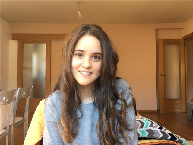 Profesora de matemáticas, lengua, ciencias naturales y sociales a nivel de primaria