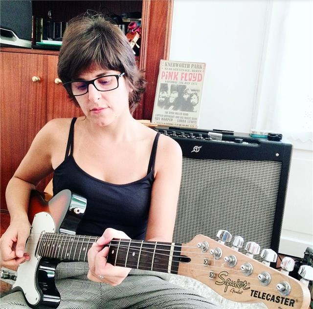 Clases de guitarra eléctrica, acústica, clásica, bajo eléctrico ... todos los niveles y estilos