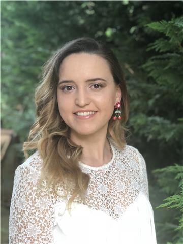 Giovane insegnante offre ripetizioni di greco antico, latino e materie letterarie