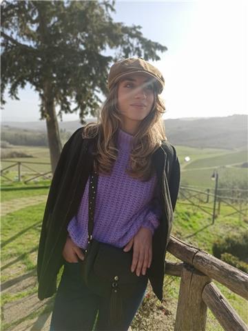 Ragazza laureata dà ripetizioni