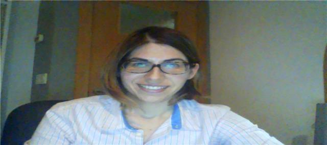 Profesora de inglés y francés con años de experiencia da clases a alumnos desde primaria a secundaria, incluido alumnos de 2º bachillerato que se presenten a las pruebas de ebau y acceso a mayores de 25 años a la universidad