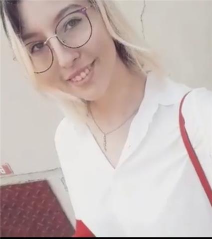 Profesora de Argentina , doy clases a niños y adultos de Nivel Basico de Ingles, soy estudiante de ingles hace 8 años, actualmente me perfecciono en Cultura Britanica