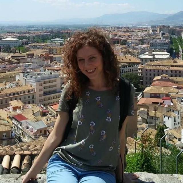 Insegnante di ragioneria e economia aziendale con esperienza per studenti delle scuole superiori e universita