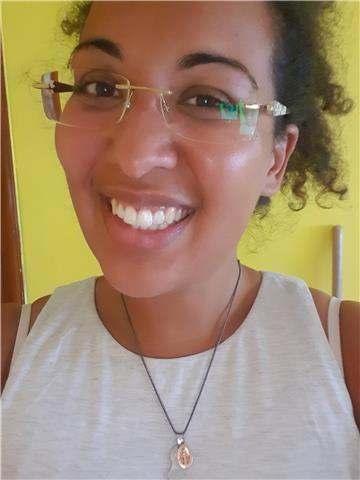 Hola, soy psicologa nativa italiana. 
doy clases de italiano de todos los niveles y para todas las exigencias.

un saludo :)