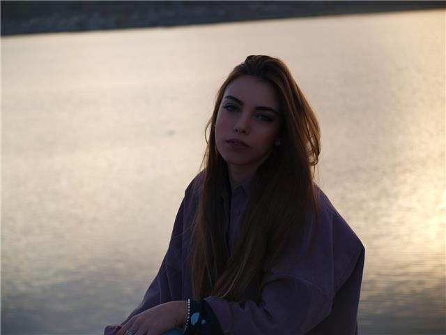 Doy clases a niños de primaria por 9 euros la hora. me manejo en todas las áreas y puedo dar clases tanto de forma presencial como online