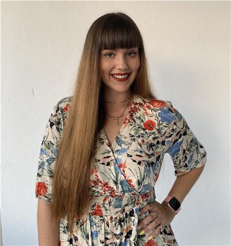 María