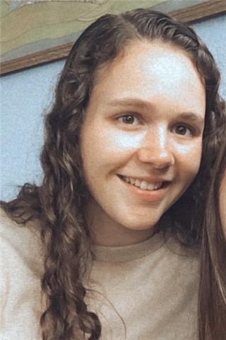 Estudiante de magisterio ofrece clases particulares hasta 1º de la eso incluido