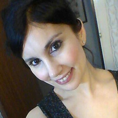Mi nombre es Arantxa. Soy periodista por vocación y profesora de idiomas. Si te apasiona escribir, me encantaría poder ayudarte a mejorar tus habilidades y potenciar tu creatividad en el mundo de la escritura