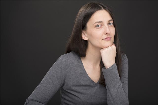 Soy dinámica,extrovertida,soy licenciada en humanidades, ocio y tiempo libre con experiencia en el campo educativo hablo francés a nivel nativo