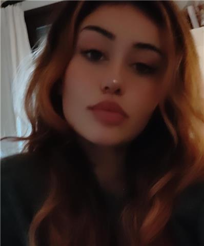 Studentessa offre lezioni private di inglese, tedesco, spagnolo, italiano, grammatica, matematica, storia e geografia ad alunni dalle elementari alle superiori