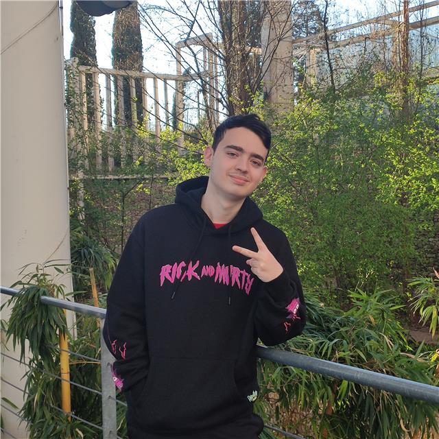 Puedo ofrecer clases de matemáticas hasta nivel 2°bachillerato de ciencias sociales y economía nivel 2°bachillerato y lengua hasta 2°bachillerato