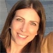 Profesora de apoyo escolar especializada en clases particulares presenciales y online