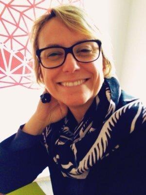 Laureata in lettere moderne per assistenza studio