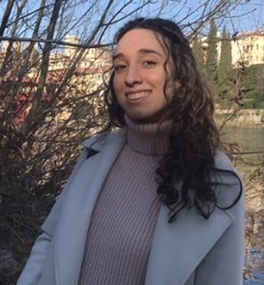 studentessa all'università di biotecnologie mediche, offro ripetizioni in materie scientifiche e linguistiche