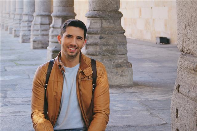 Profesor de música, lenguaje musical, canto, historia de la música, historia del canto tanto para niños como para adultos