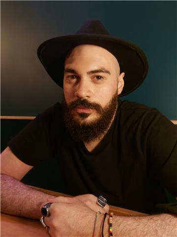 Laureando in mediazione linguistica offre lezioni di inglese a ragazzi di medie e superiori