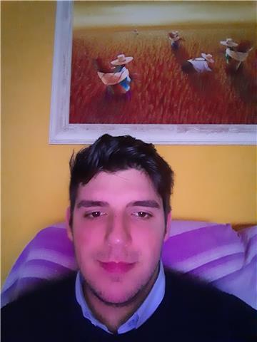 Sono uno studente universitario, appassionato di storia, ritengo che il segreto per studiare in maniera efficiente sia avere un metodo di studio che lo sia altrettanto. posso aiutare, oltre che su storia, anche per italiano, matematica (soprattutto fino a