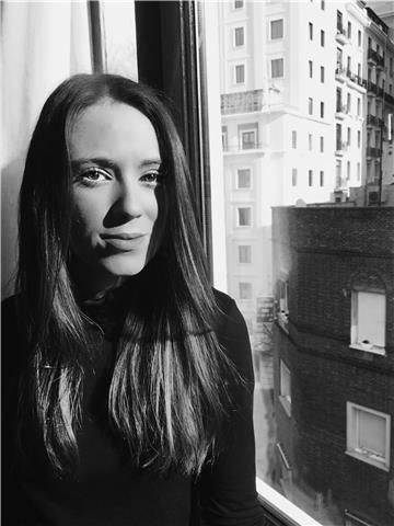 Graduada en trabajo social - máster de profesorado (uv). actualmente estudiante del grado de pedagogía. he dado clases de primaria y secundaria