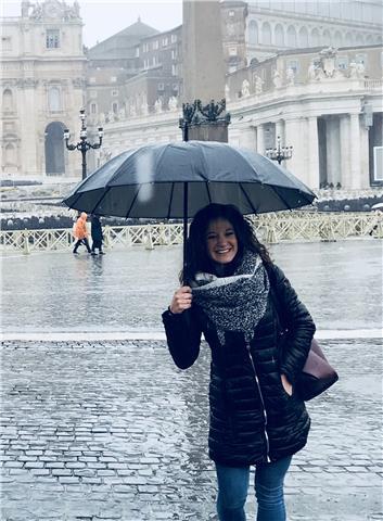 Studentessa di Legge offre ripetizioni di Italiano (Grammatica e letteratura italiana) e Diritto