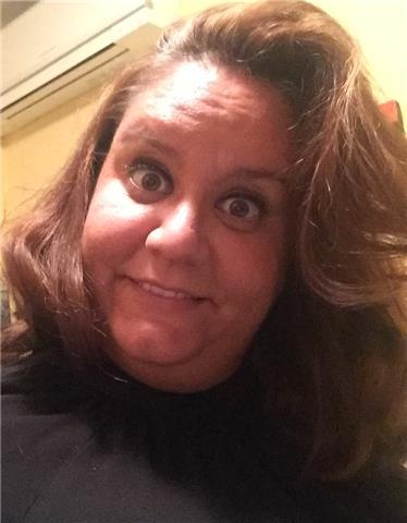 Insegnante di scuola elementare si offre per ripetizioni