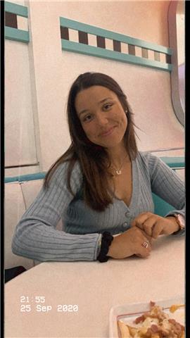 soy estudiante de farmacia y nutricion bilingüe en el CEU San Pablo