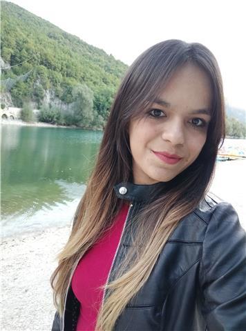 Madrelingua spagnola. Offre lezioni private per adulti e bambini. Adattiamo le lezioni agli studenti