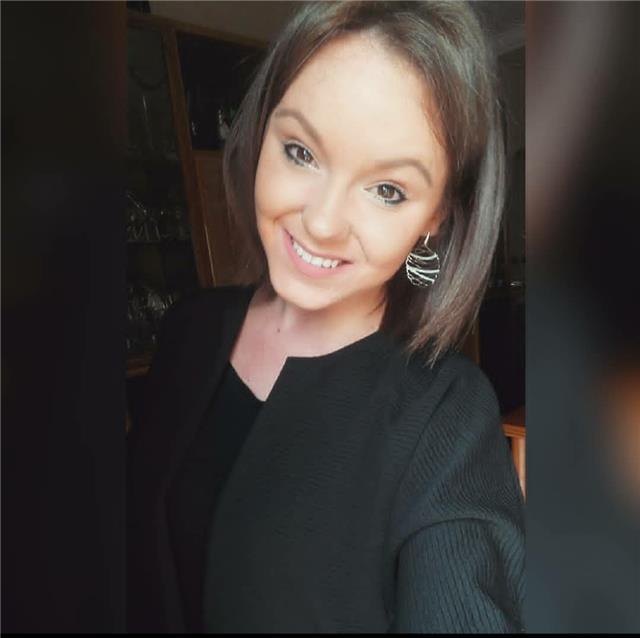 Insegnante bilingue russo/italiano. Laureata in Mediazione linguistica offro lezioni private nelle seguenti lingue : Italiano, russo , spagnolo e di inglese. Disponibile anche per altre materie scolastiche di tipo umanistico