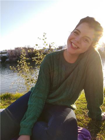 Profesora para dar clases particulares de economía (también a domicilio )