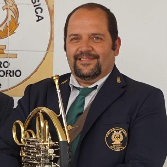 Monitor de balonmano se ofrece para clases de deporte , balonmano, baloncesto, voley etc en ronda y alrededores