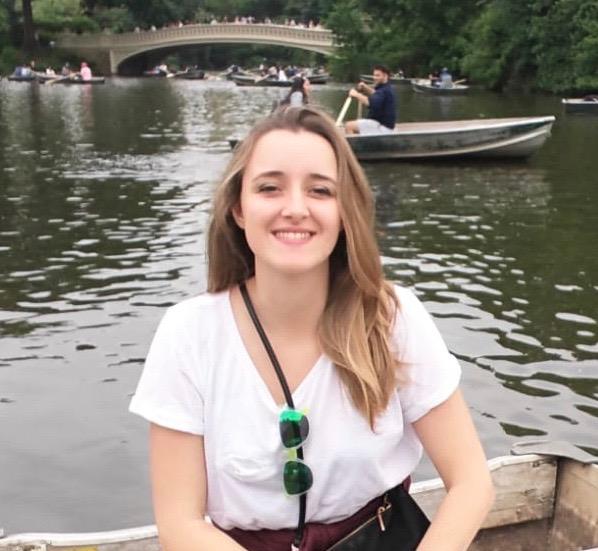 Diplômée Master d'école de commerce propose des cours d'anglais tout niveau