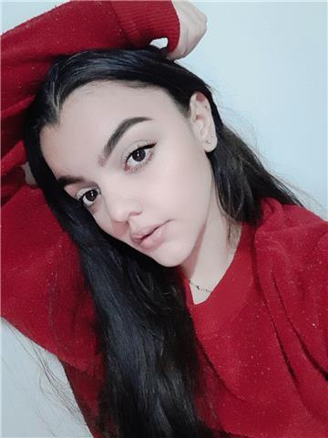 Profesora de español nativo, te ofrezco clases particulares ayudándote a aprender un nuevo idioma desde el país que seas