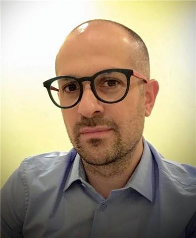 Insegnante italiano , con frequenza in corso L2 per didattica italiano a stranieri