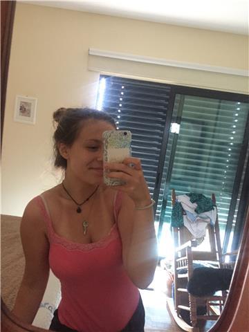 Studentessa universitaria al secondo anno di economia impartisce ripetizioni di matematica/ fisica e economia a studenti del liceo. per gli studenti delle medie disponibile per ogni materia!