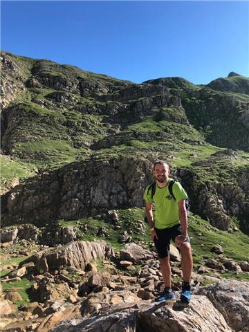Doy clases particulares a domicilio y online. controlo diversas materias por lo que creo que puedo aportar mucho
