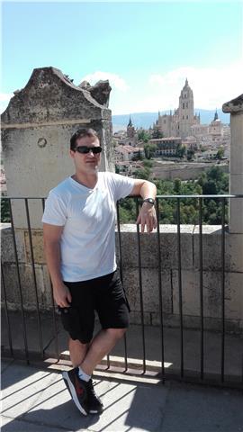 Licenciado en historia da clases particulares y de repaso de primaria, eso y bachillerato en 
segovia