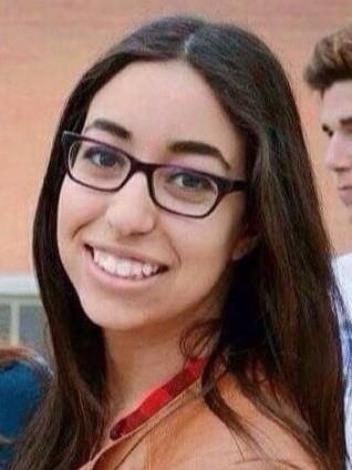 Estudiante de arquitectura. doy clases para estudiantes de primaria, eso y bachiller. también doy clases de programas informáticos como autocad, etc