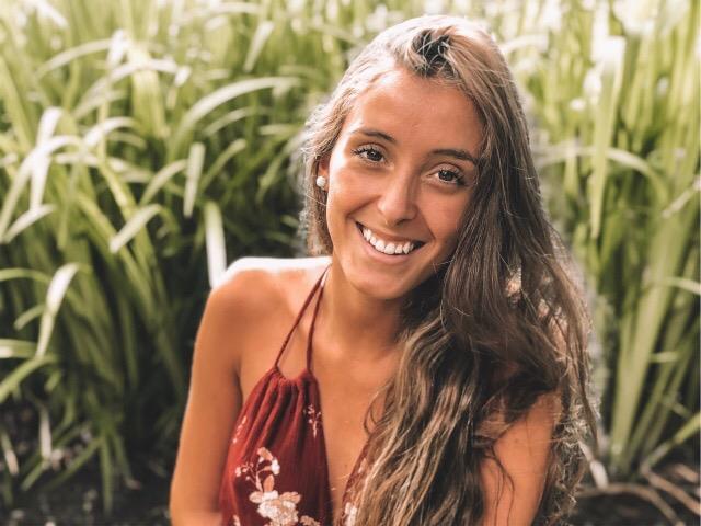 Estudiante de medicina ofrece clases particulares para niños. ayuda extraescolar para mejorar el rendimiento académico