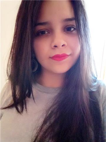 Sono una ragazza diplomata in lingue che cerca ragazzi di scuola elementare o medie a cui dare lezioni