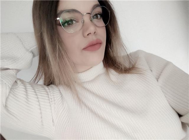 Profesora de lengua castellana para alumnos de primaria y eso