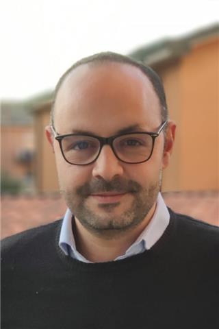 Insegnante per ripetizioni di Fisica e matematica liceale - provincia Milano Est, anche online