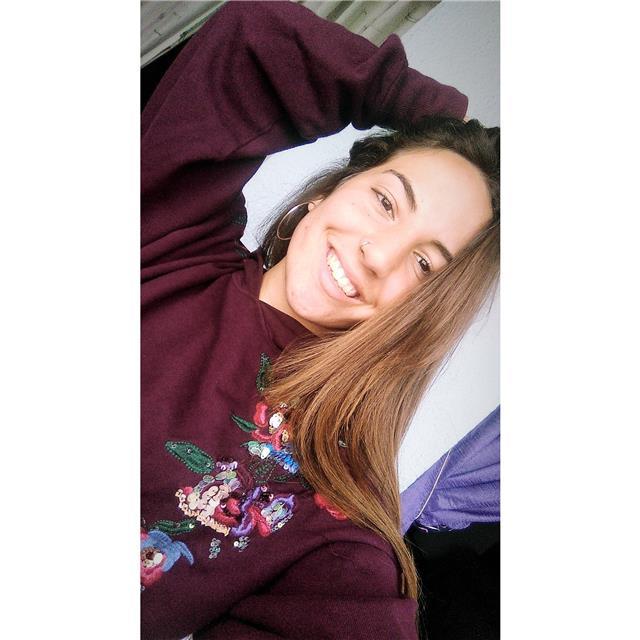 Mi nombre es ithaisa, imparto clases para primaria y eso. cualquier pregunta no dudes en contactarme